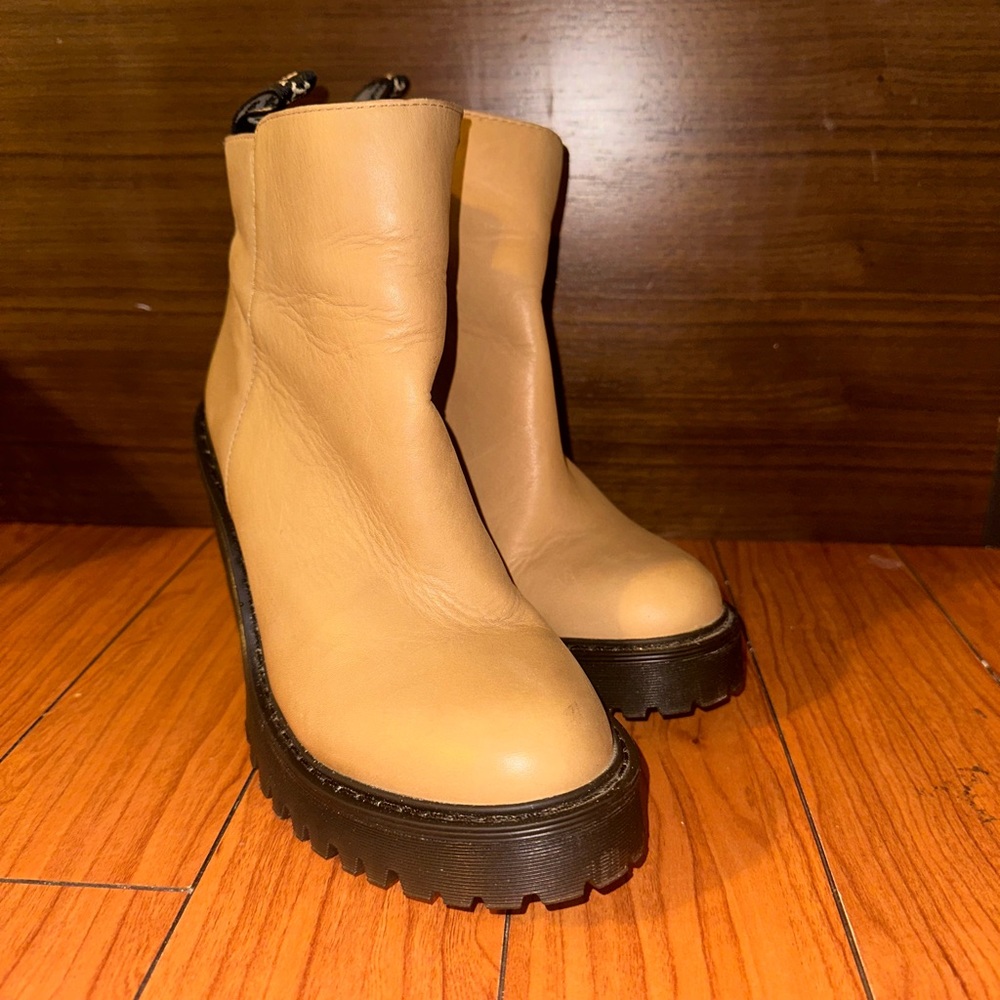 Dr. Marten Magdalena Tan Heeled Booties